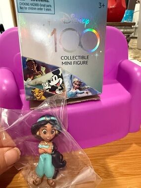 100 years Disney Princess Jasmine Mini Figure in Teal and Brown